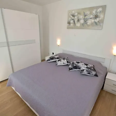 Beach Apartment Kate With Sea View, Balcony And Parking, Murter, Dalmatia Exterior photo