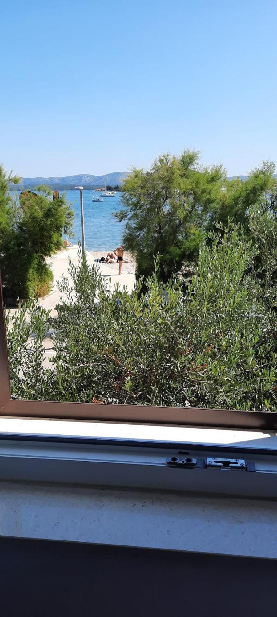 Kate With Sea View, Balcony And Parking, Murter, Dalmatia * Murter