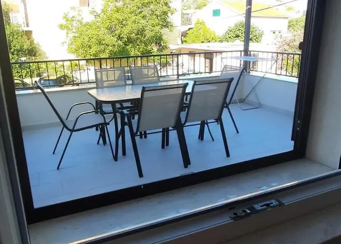 Beach Apartment Kate - Wake Up To The Sea, Terrace, Garden & Parking, Murter - Dalmatia