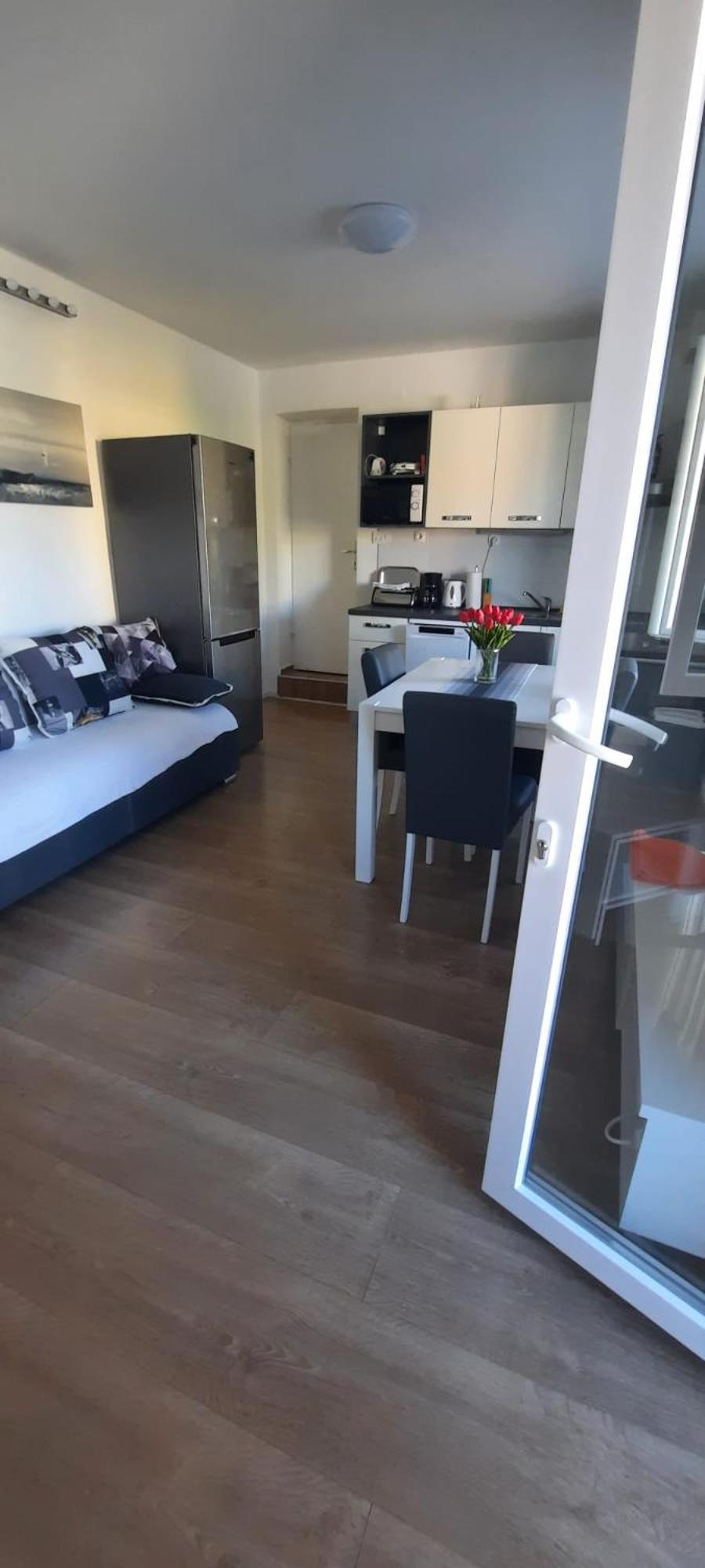 Beach Apartment Kate - Wake Up To The Sea, Terrace, Garden & Parking, Murter - Dalmatia